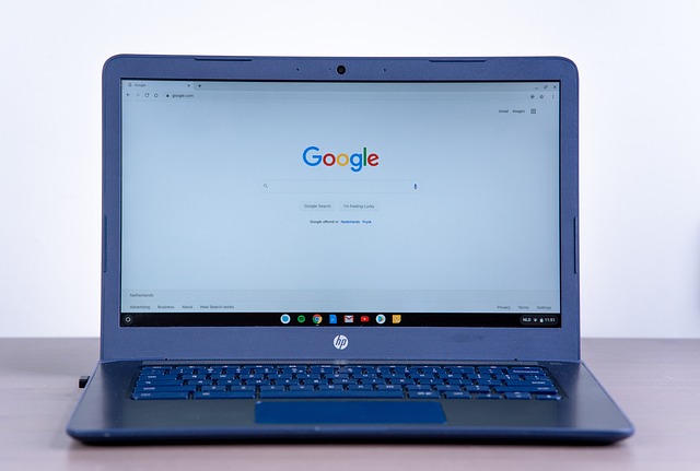 パソコンの画面がGoogleのトップページの写真